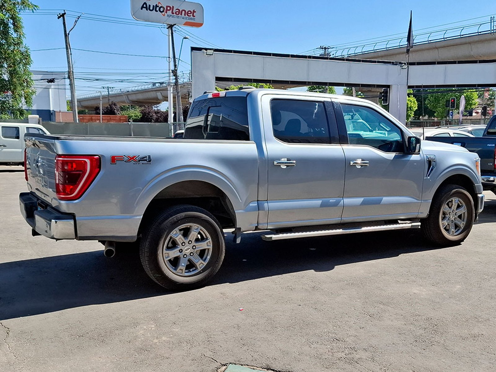 FORD F-150 5.0 XLT 2024 - Imagen 9 de 20