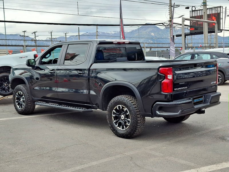 Chevrolet SILVERADO 4X4 6.2 AUT 2025 - Imagen 7 de 20