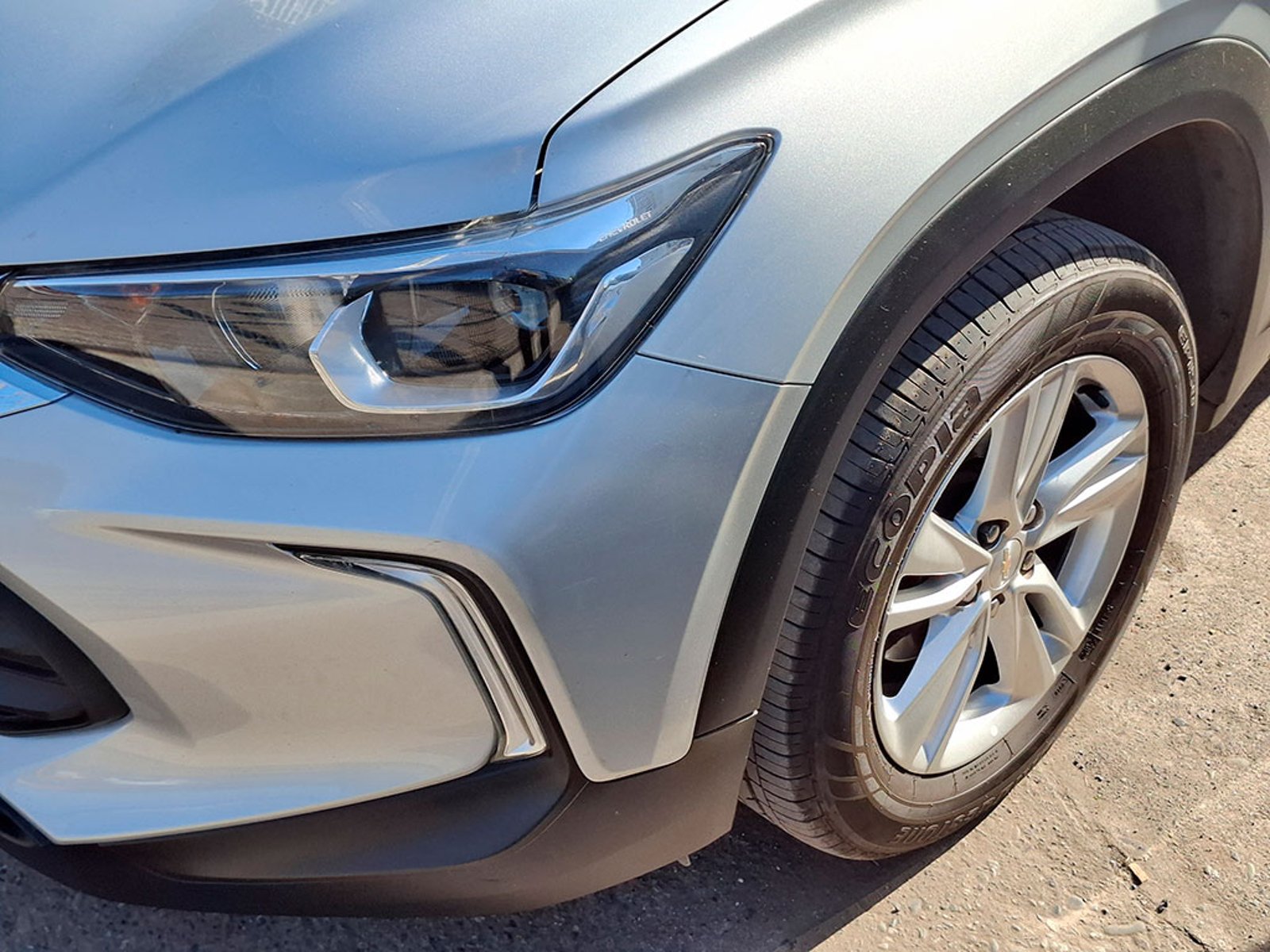 CHEVROLET TRACKER 1.2T LS FWD 2023 - Imagen 3 de 20