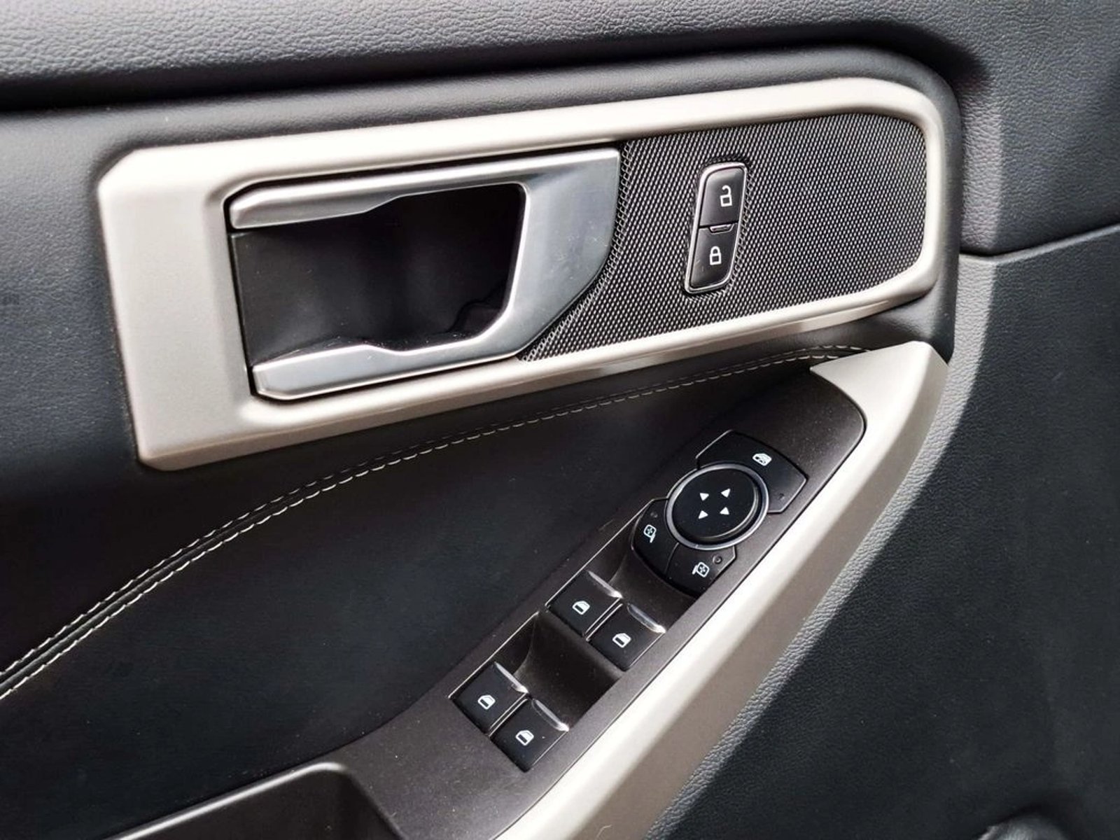 Ford EXPLORER 2.3 2024 - Imagen 9 de 20