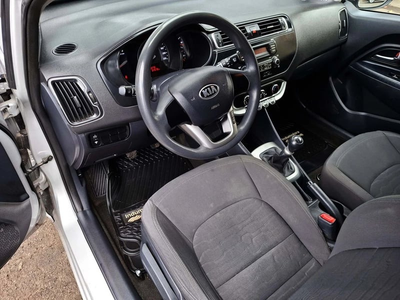 Kia RIO 5 1.2 2018 - Imagen 15 de 20