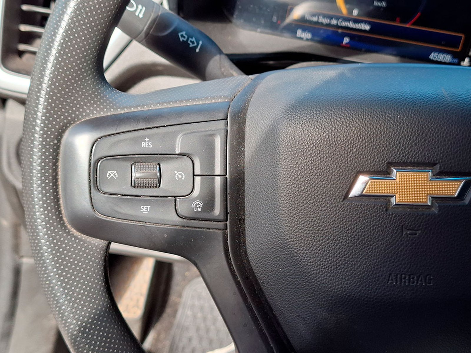 CHEVROLET COLORADO 2.8 WT 4WD 2025 - Imagen 14 de 20