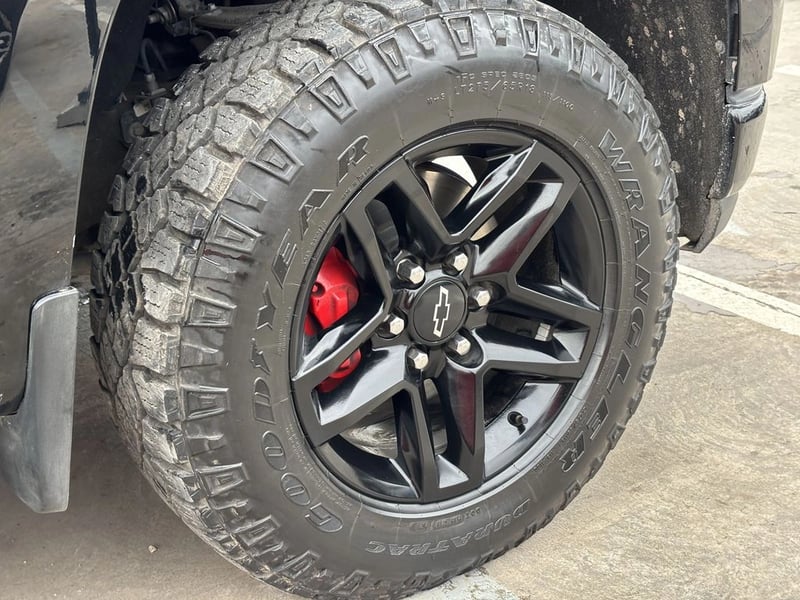 Chevrolet SILVERADO 5.3 LT TRAILBOSS Z71 4X4 AT 4P 2022 - Imagen 7 de 20