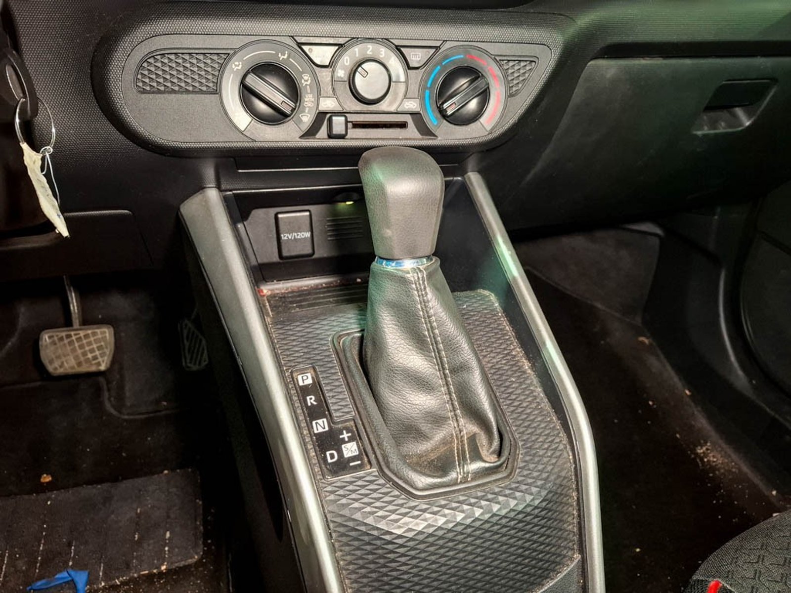 TOYOTA RAIZE 1.2 E 4X2 AT CVT 2023 - Imagen 11 de 16