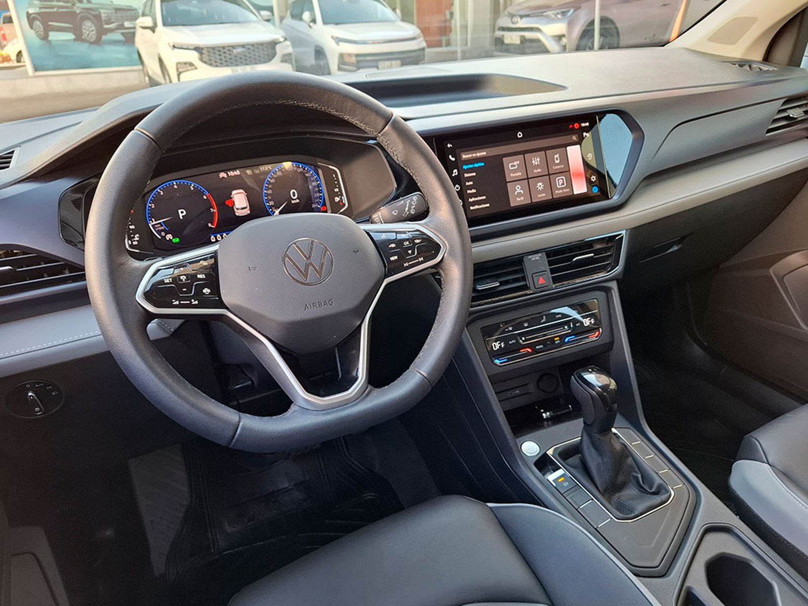 VOLKSWAGEN TAOS TSI 4X2 1.4 AUT 2025 - Imagen 12 de 20