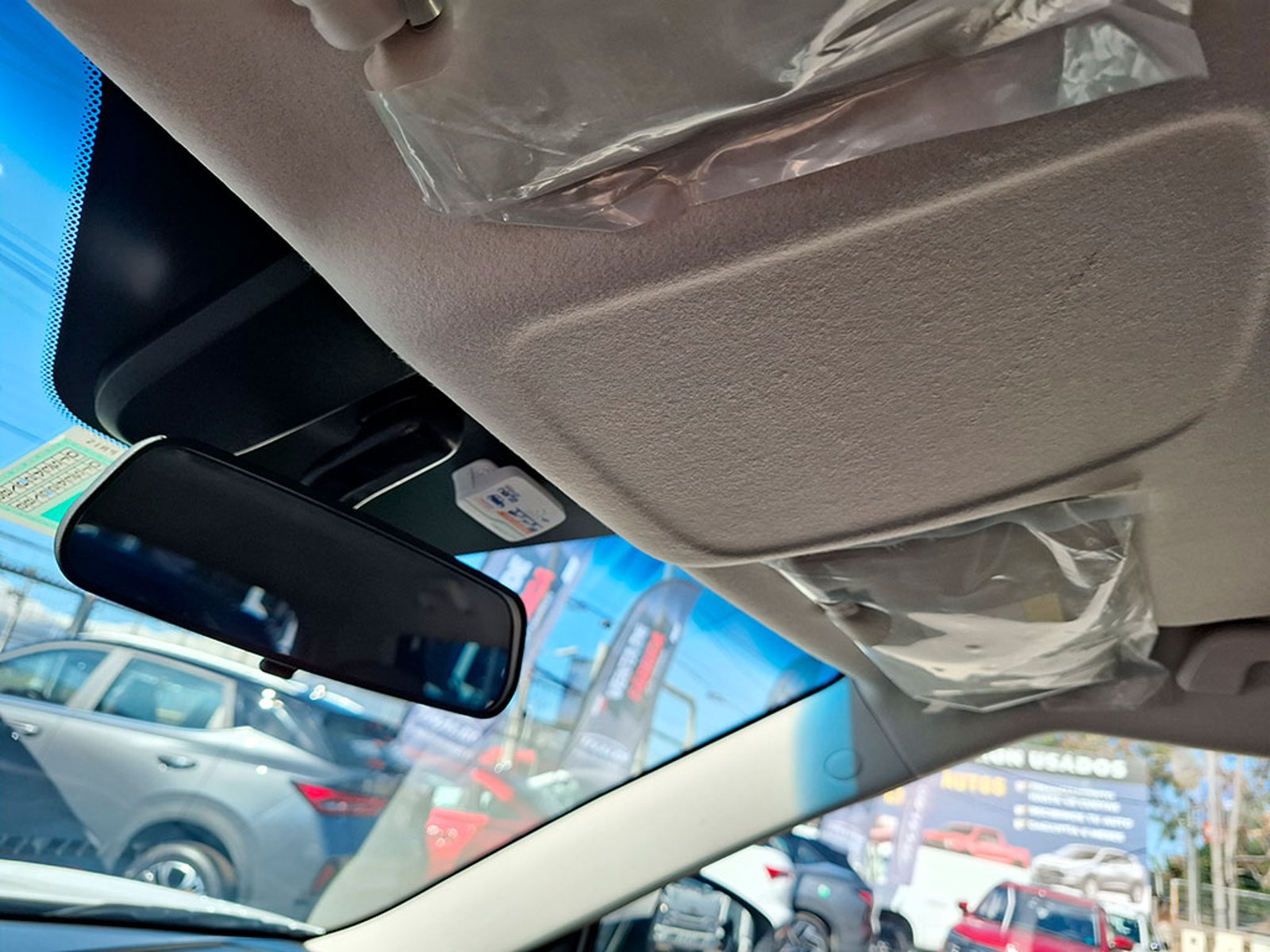 Mahindra XUV 300 1.2 2025 - Imagen 20 de 20