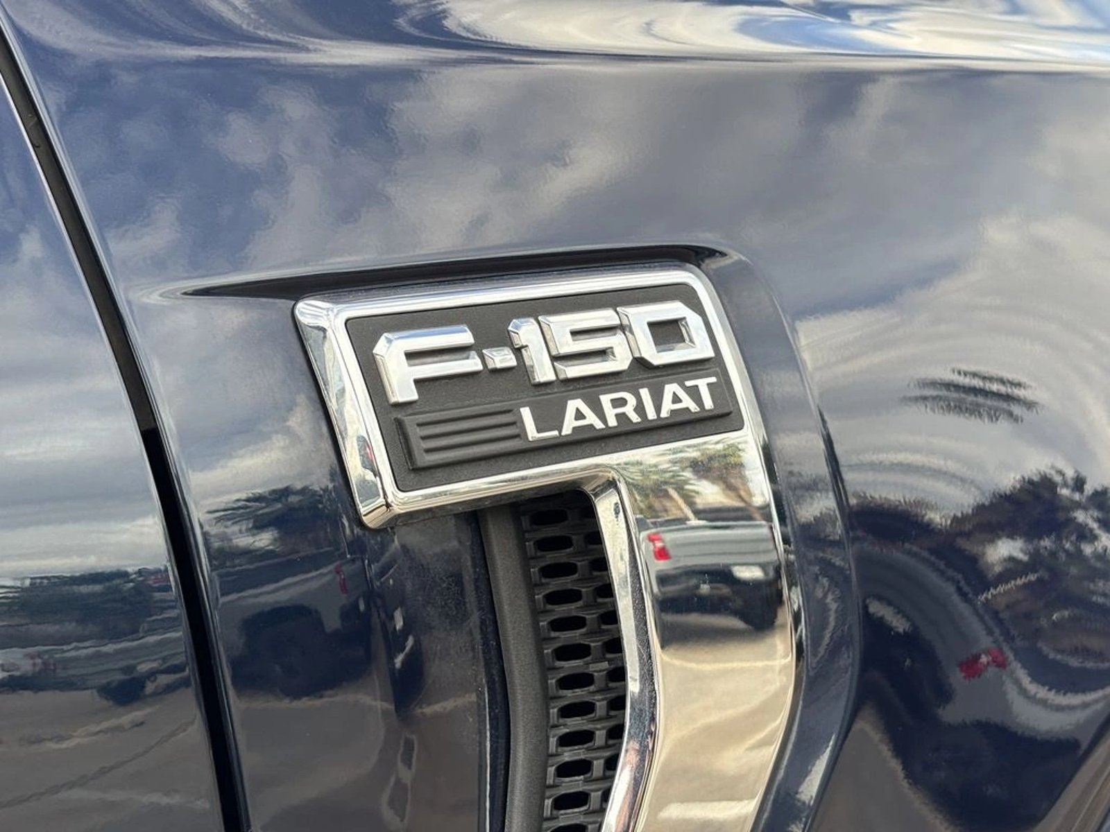 Ford F-150 5.0 LARIAT LUXURY CC DOB. CAB. 4X4 AT 4P 2023 - Imagen 6 de 20