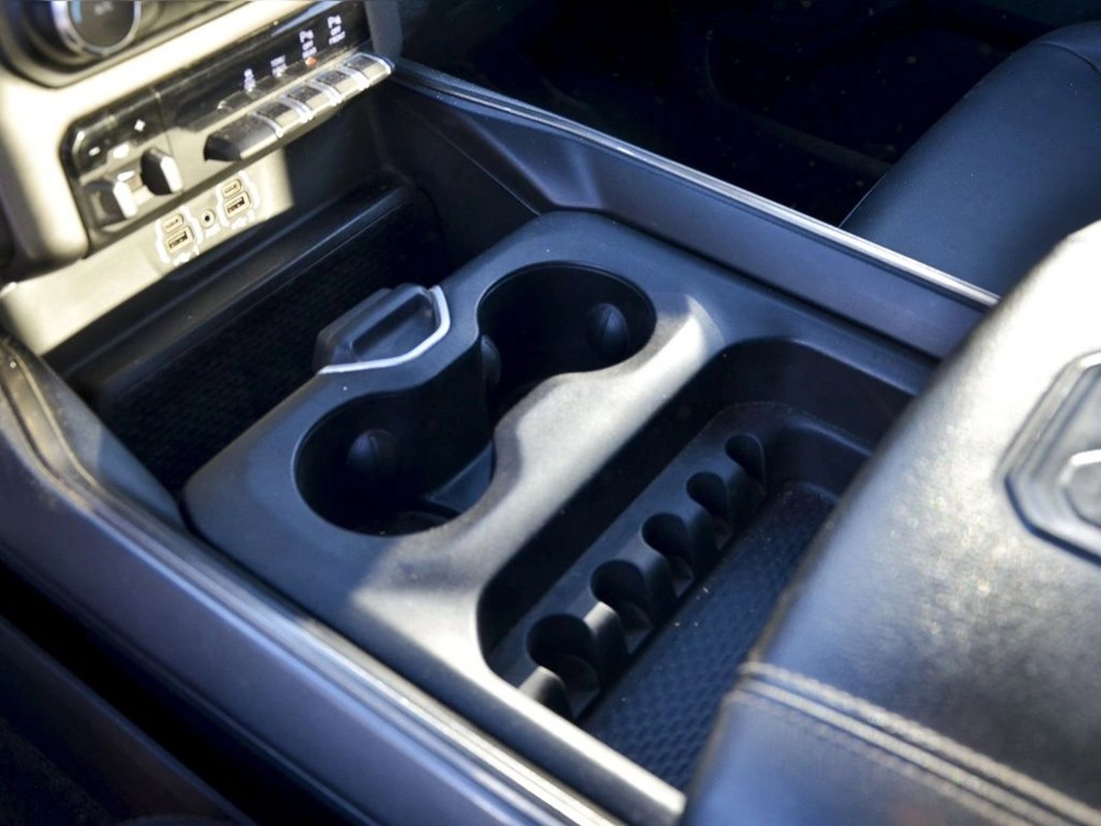RAM 1500 REBEL 2022 - Imagen 13 de 20