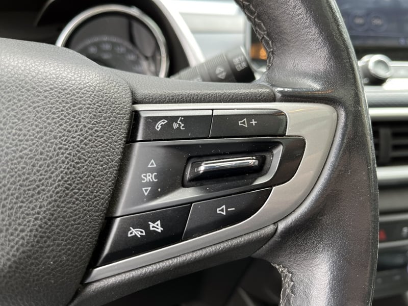Chevrolet TRACKER 1.2T AUT 2021 - Imagen 19 de 20