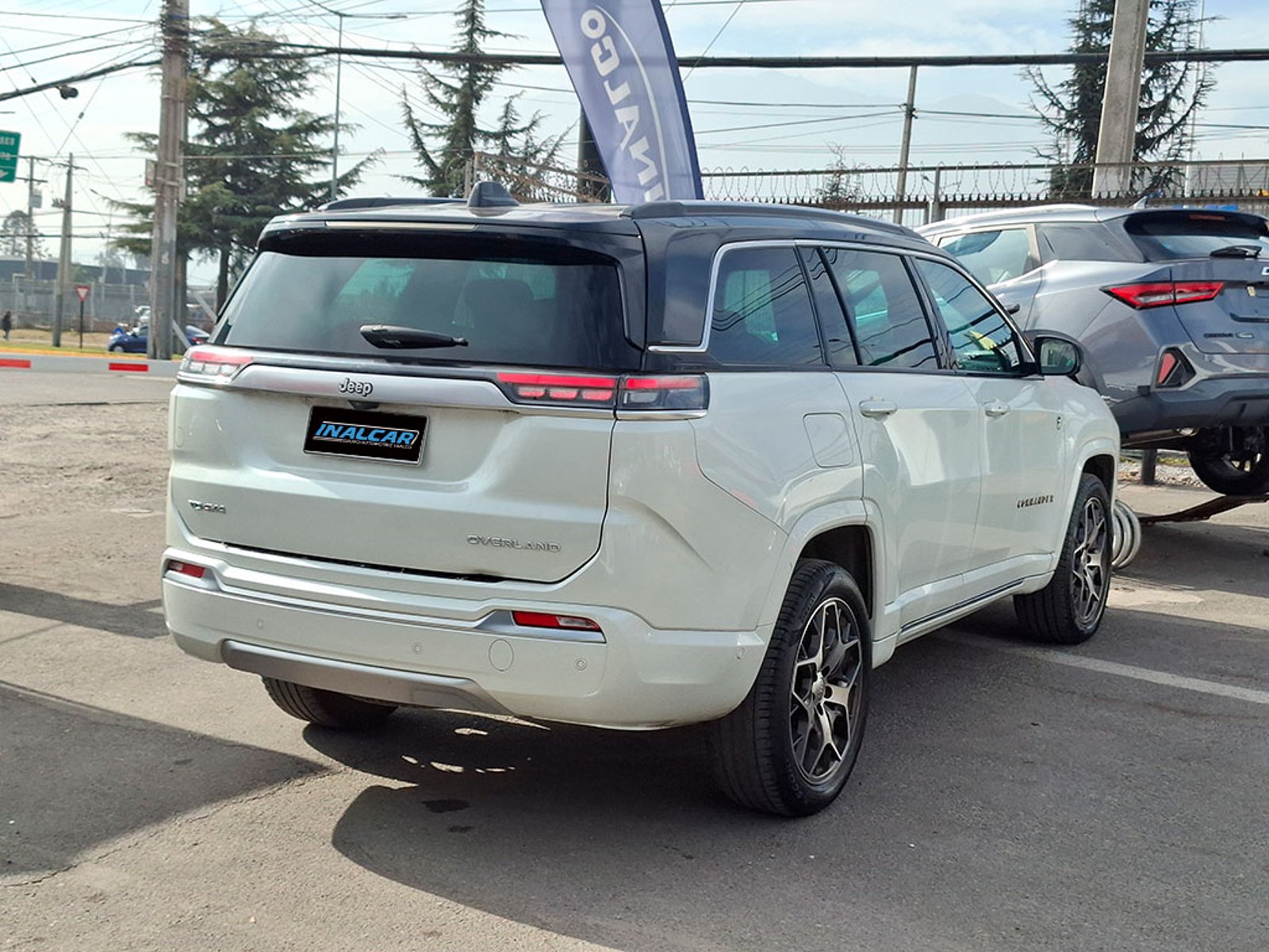JEEP COMMANDER 2.0T OVERLAND 2023 - Imagen 9 de 20