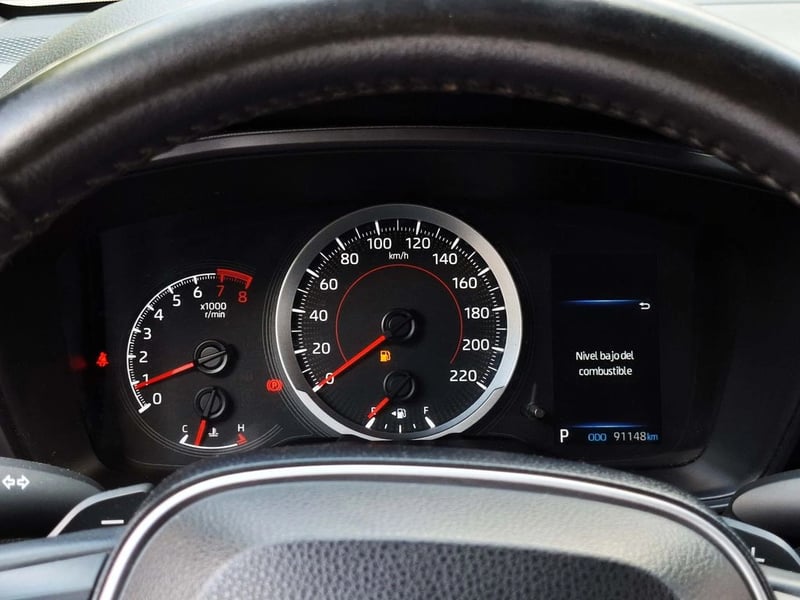 Toyota COROLLA CROSS 2.0 2023 - Imagen 18 de 20