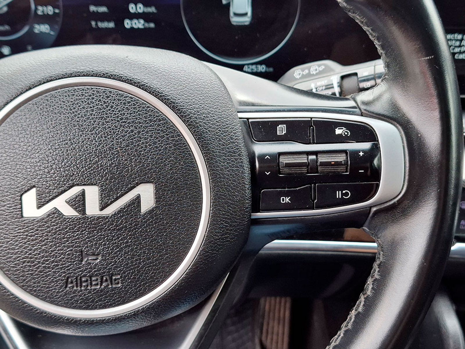 KIA SPORTAGE EX 2.0 2023 - Imagen 15 de 20