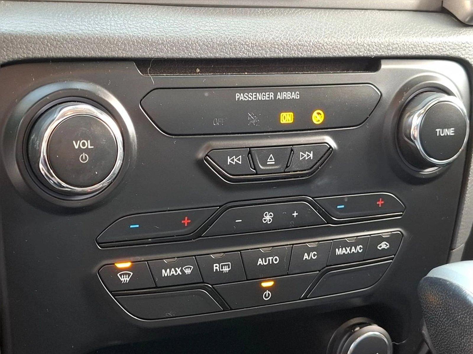 Ford RANGER 3.2 LTD 4X4 DIESEL DOB. CAB. AT 4P 2020 - Imagen 19 de 20