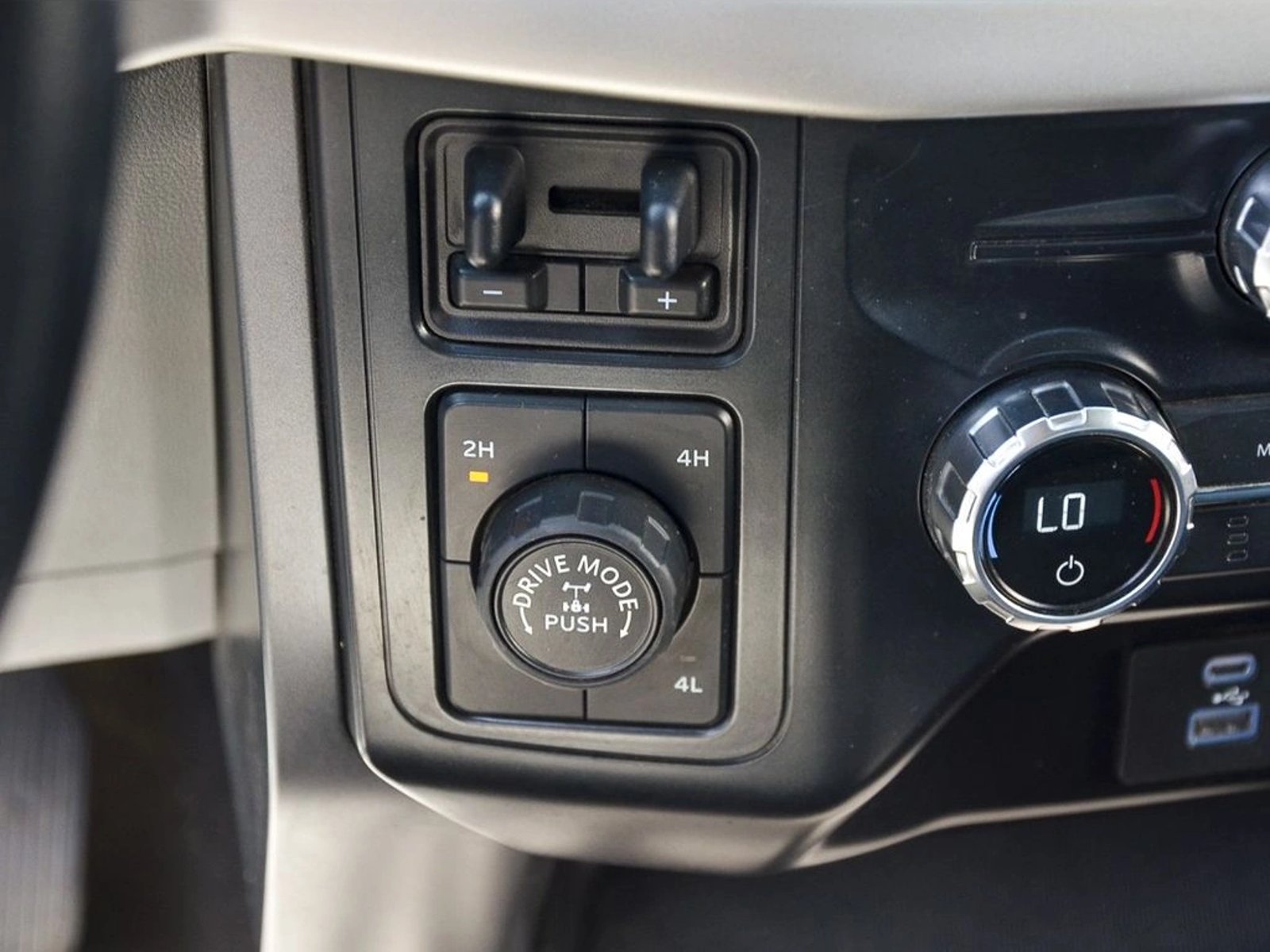 FORD F-150 XLT 4X4 5.0L AUT 2022 - Imagen 14 de 15