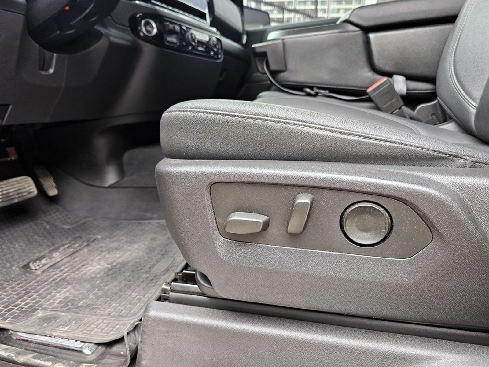 Chevrolet SILVERADO 6.2 ZR2 2023 - Imagen 16 de 20