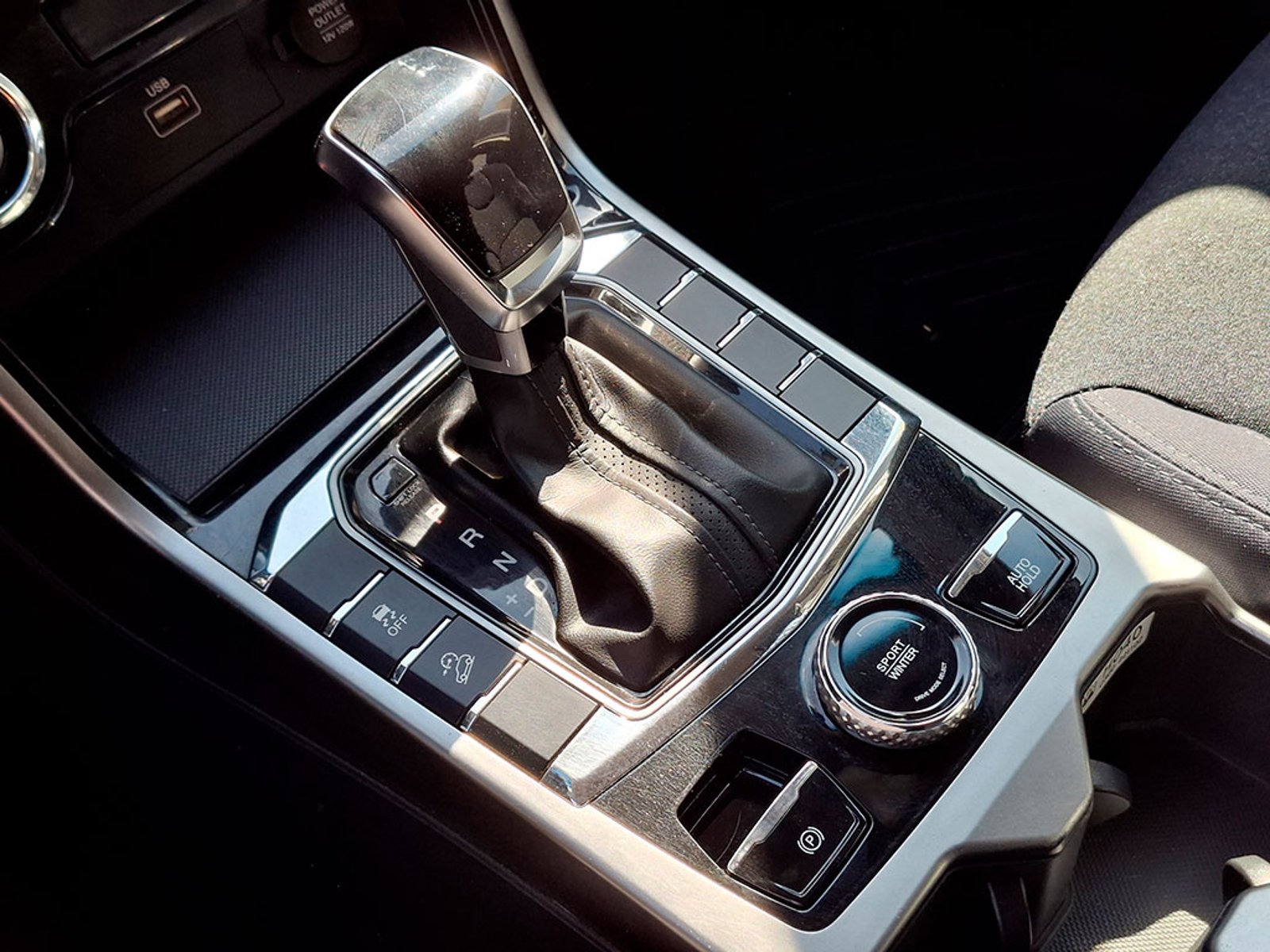 SSANGYONG KORANDO 1.5T GLX 2024 - Imagen 16 de 20