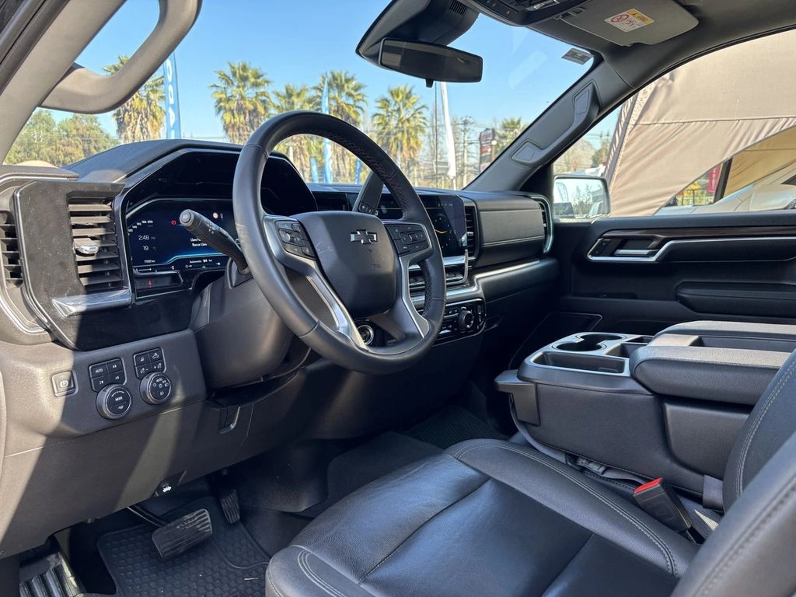 CHEVROLET SILVERADO 5.3 LT TRAIL BOSS Z71 4X4 AT 4P 2023 - Imagen 14 de 20