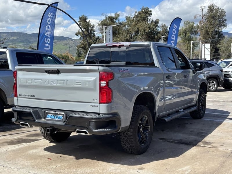 Chevrolet SILVERADO 5.3 Z71 TRAILBOSS AT 4X4 2025 - Imagen 10 de 20
