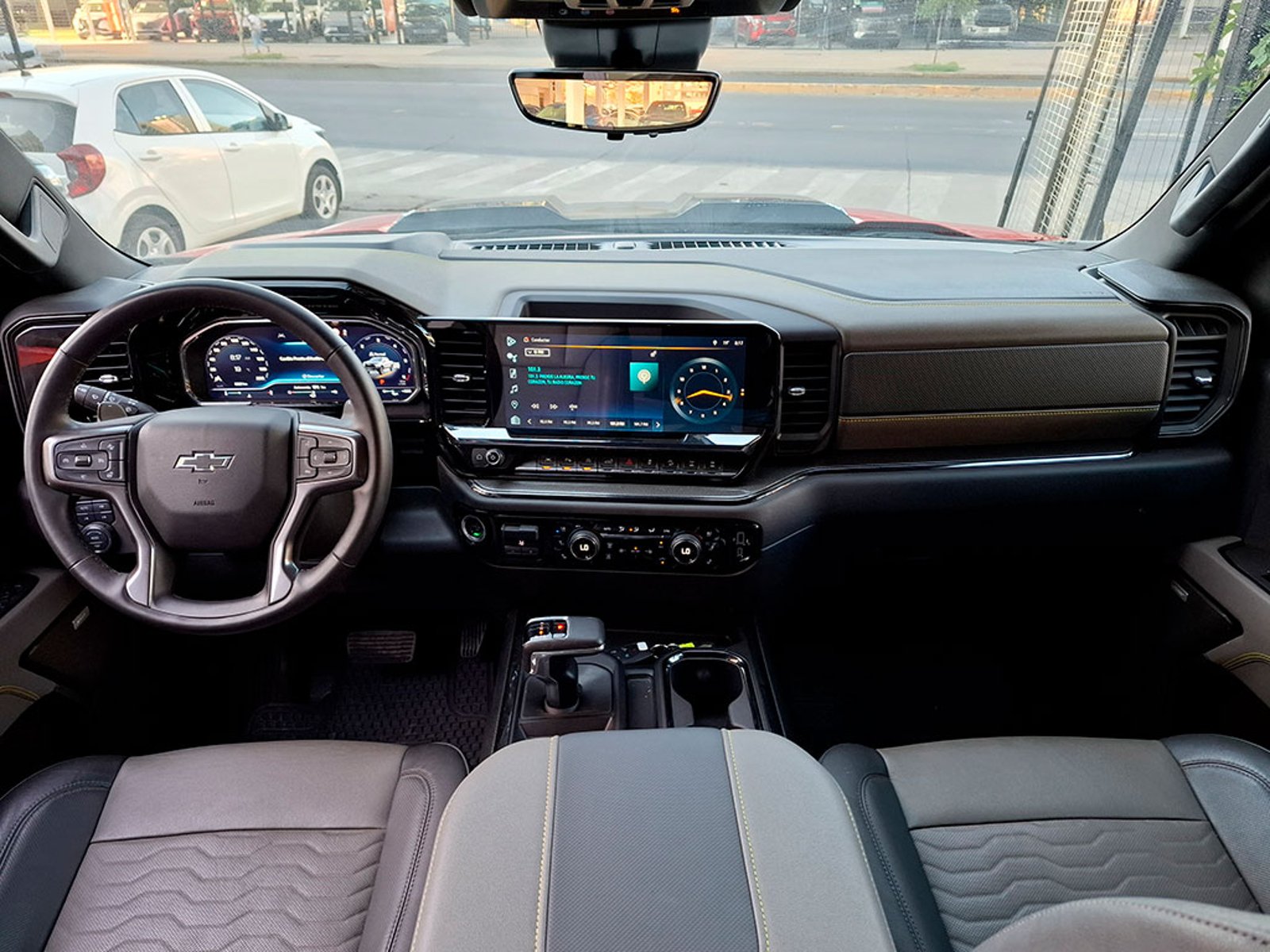 CHEVROLET SILVERADO 4X4 6.2 AUT 2024 - Imagen 10 de 20