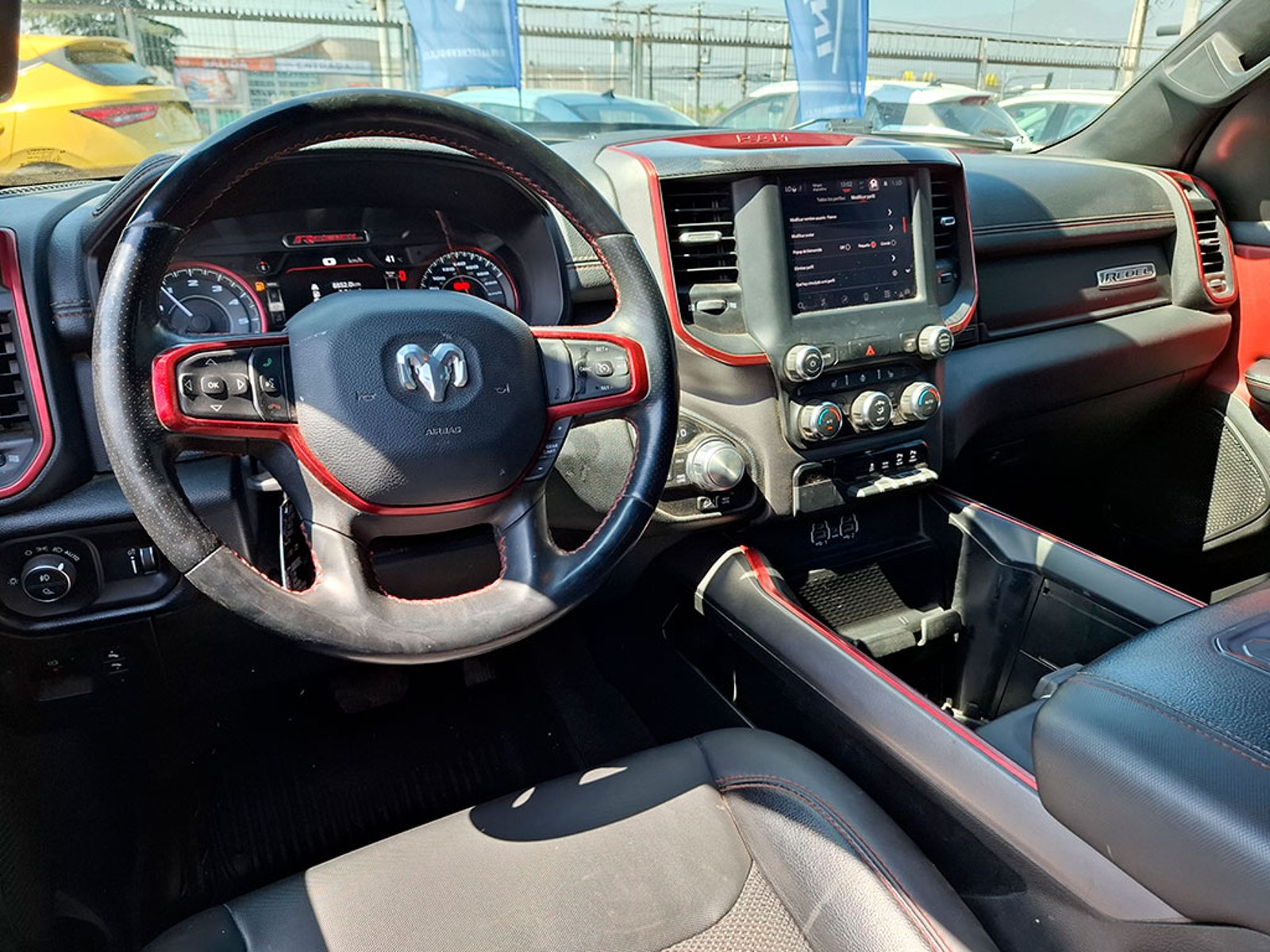 RAM 1500 REBEL CREW DCAB 4X4 5.7 AUT 2023 - Imagen 13 de 20