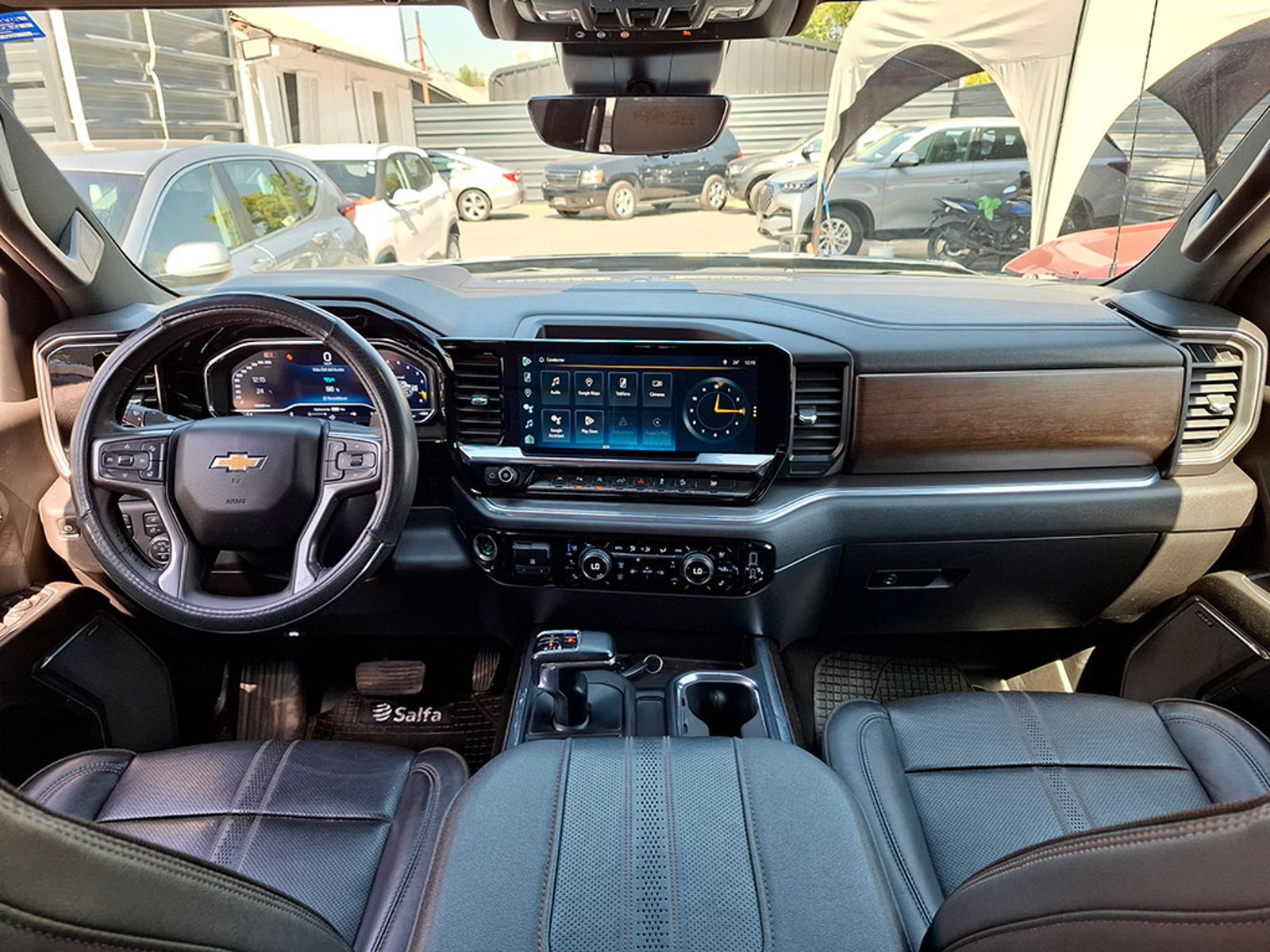CHEVROLET SILVERADO 4X4 3.0L AUT 2024 - Imagen 11 de 20