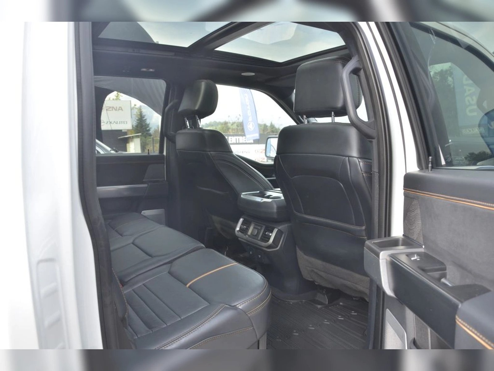 FORD F-150 PLATINUM 4X4 3.5 AUT 2024 - Imagen 12 de 20
