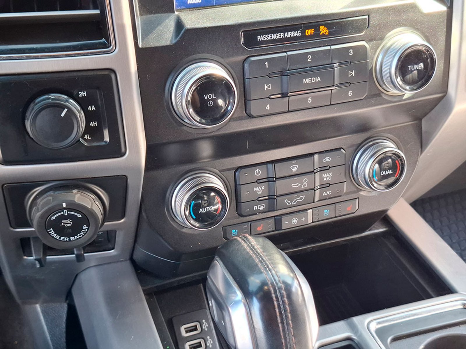 FORD F-150 PLATINUM 4X4 3.5 AUT 2020 - Imagen 18 de 20