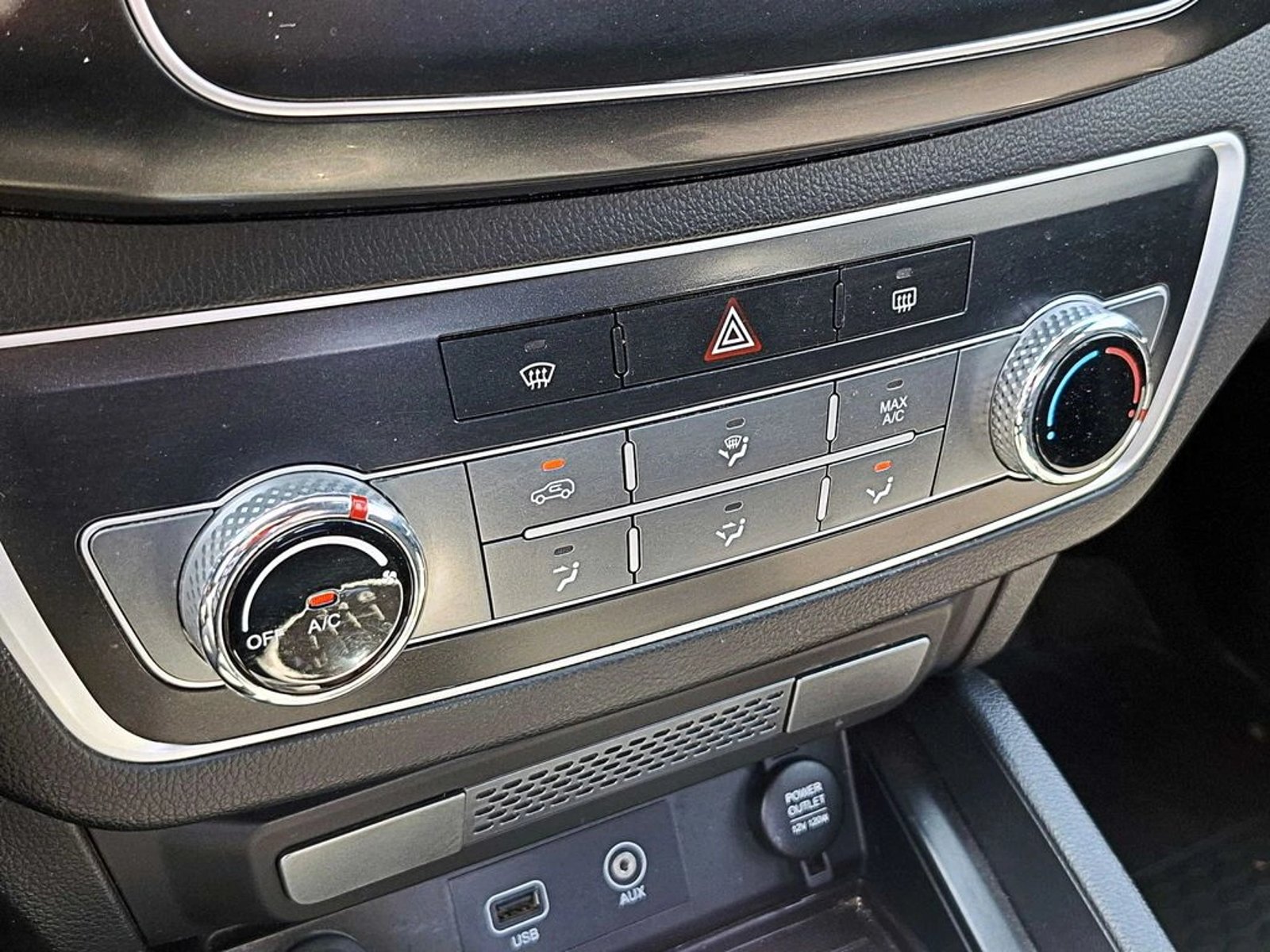 SSANGYONG GRAND MUSSO 2.2 GRAND 4WD MT 2021 - Imagen 14 de 15