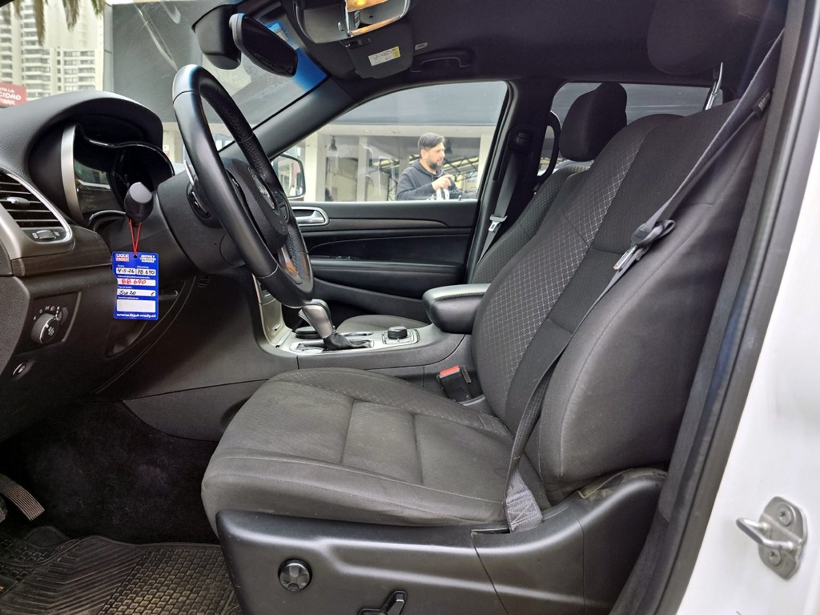 Jeep GRAND CHEROKEE LAREDO 3.6 2018 - Imagen 12 de 20