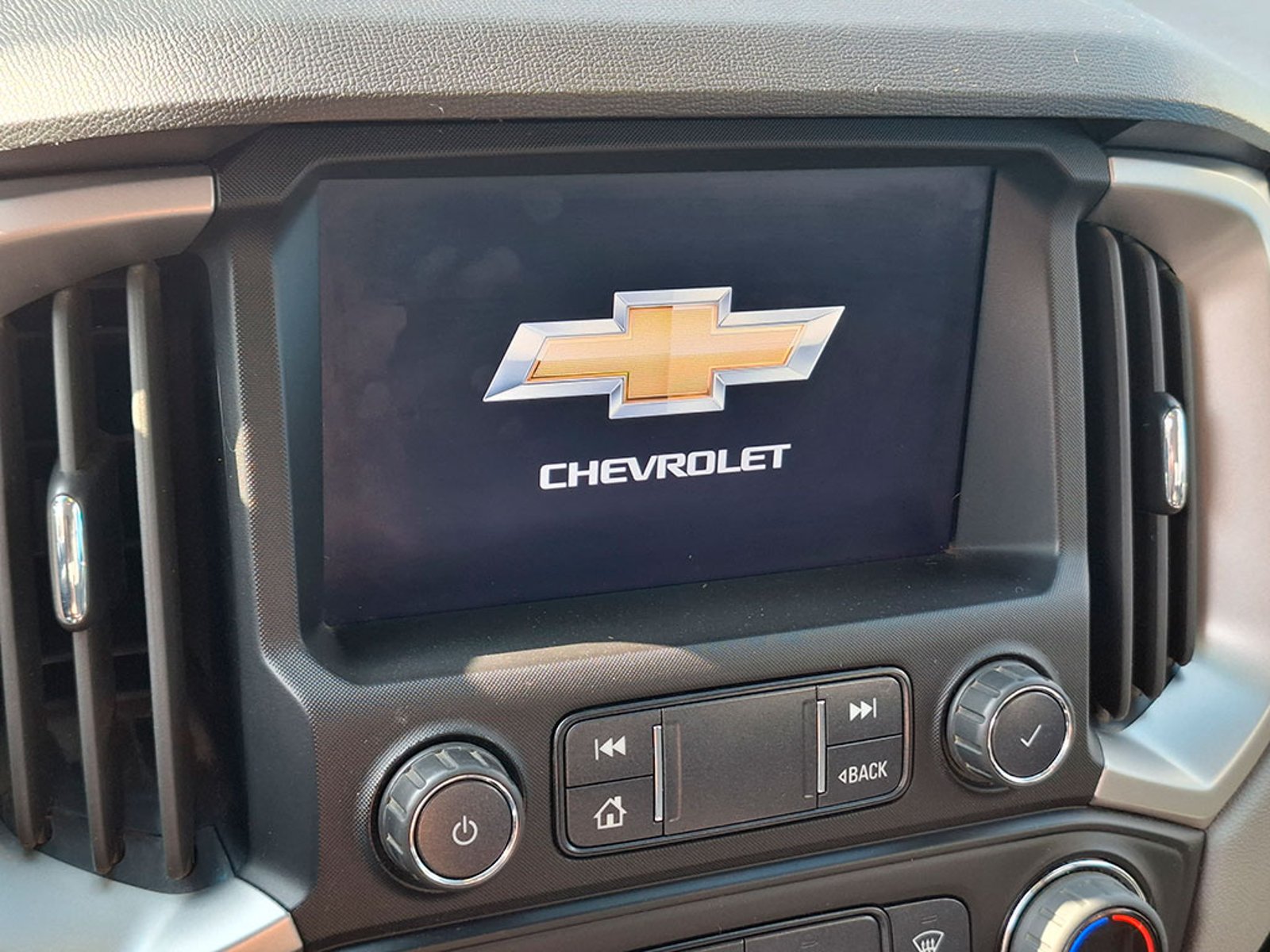CHEVROLET COLORADO DCAB 4X4 2.8 AT 2023 - Imagen 16 de 20