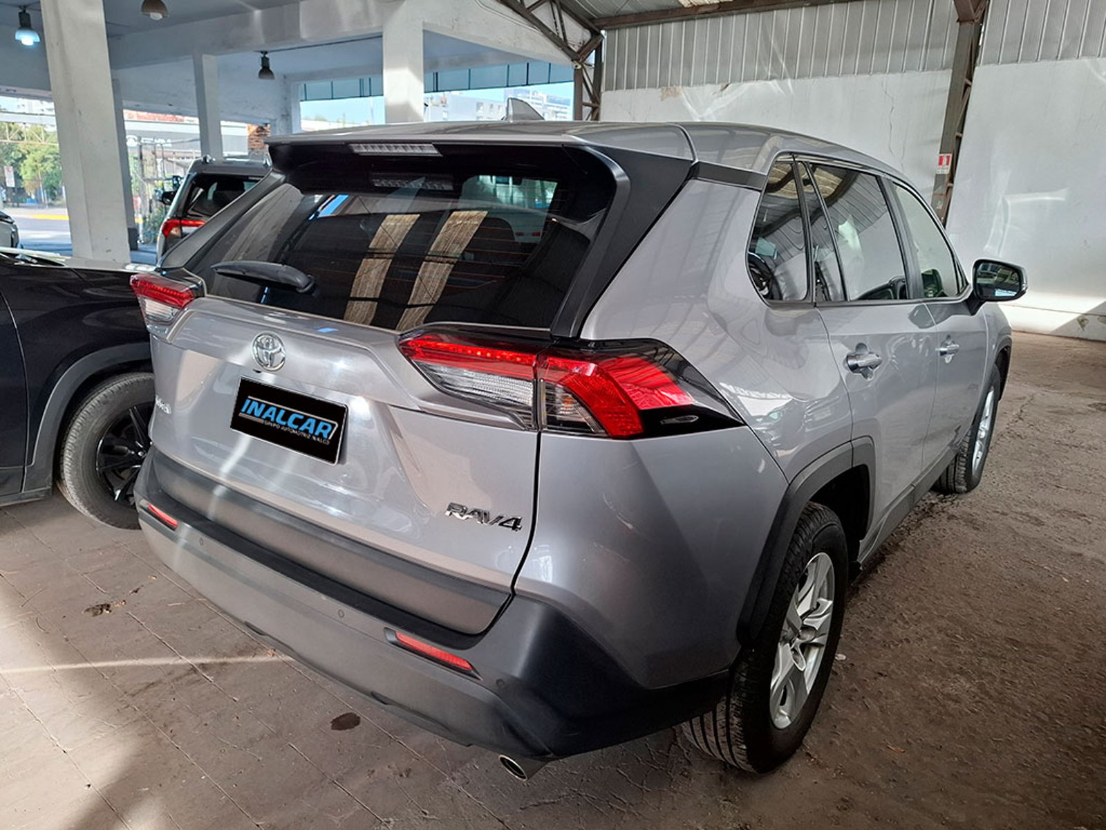 TOYOTA RAV4 OTTO 2.0 2021 - Imagen 9 de 20