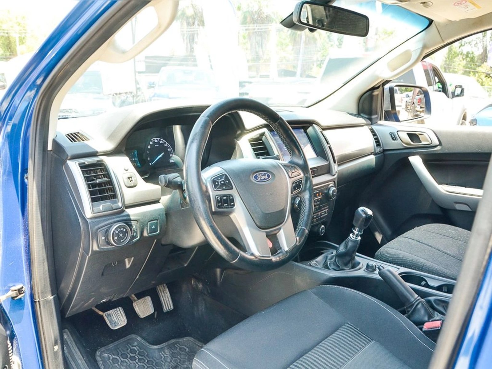 FORD RANGER XLT 4X4 3.2 2022 - Imagen 13 de 20