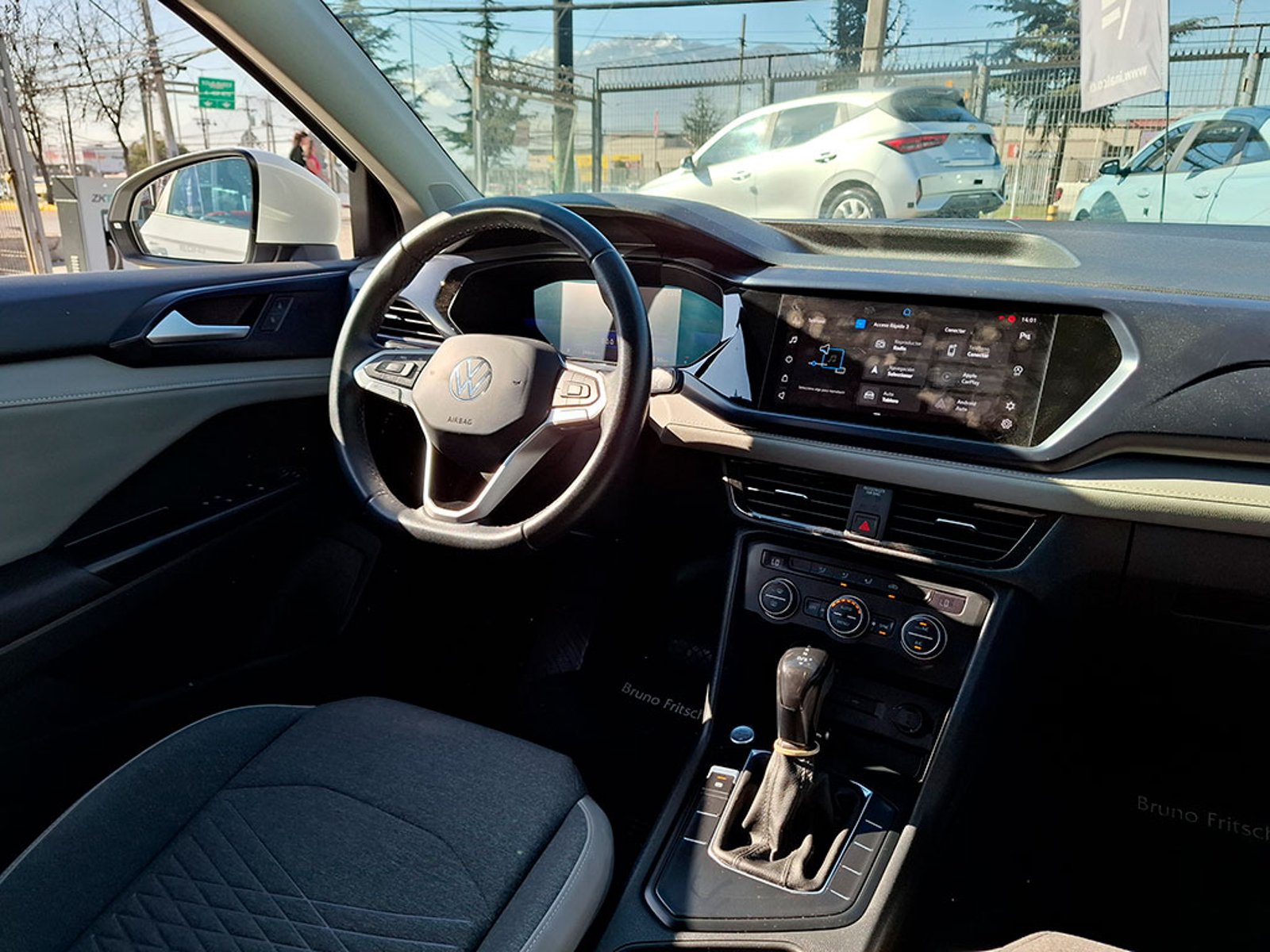 Volkswagen TAOS TSI 1.4 AT 2022 - Imagen 13 de 20