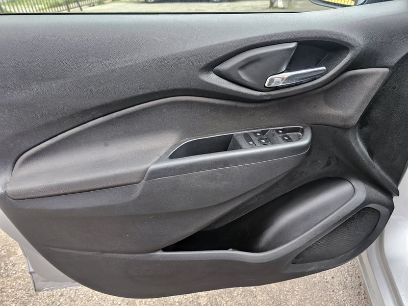 Chevrolet PRISMA LTZ 1.4 2018 - Imagen 11 de 20