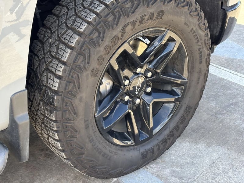 Chevrolet SILVERADO 5.3 Z71 TRAILBOSS AT 4X4 2025 - Imagen 6 de 20