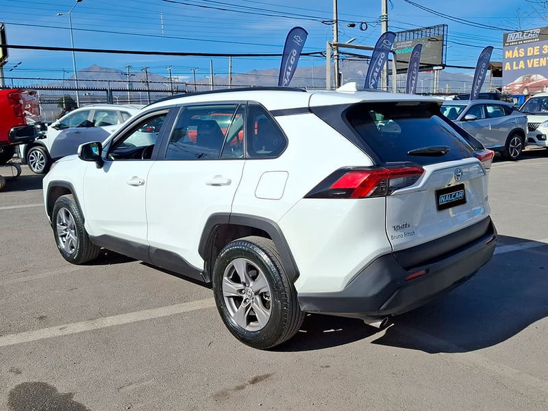 Toyota RAV4 2.0 LE 2024 - Imagen 7 de 20