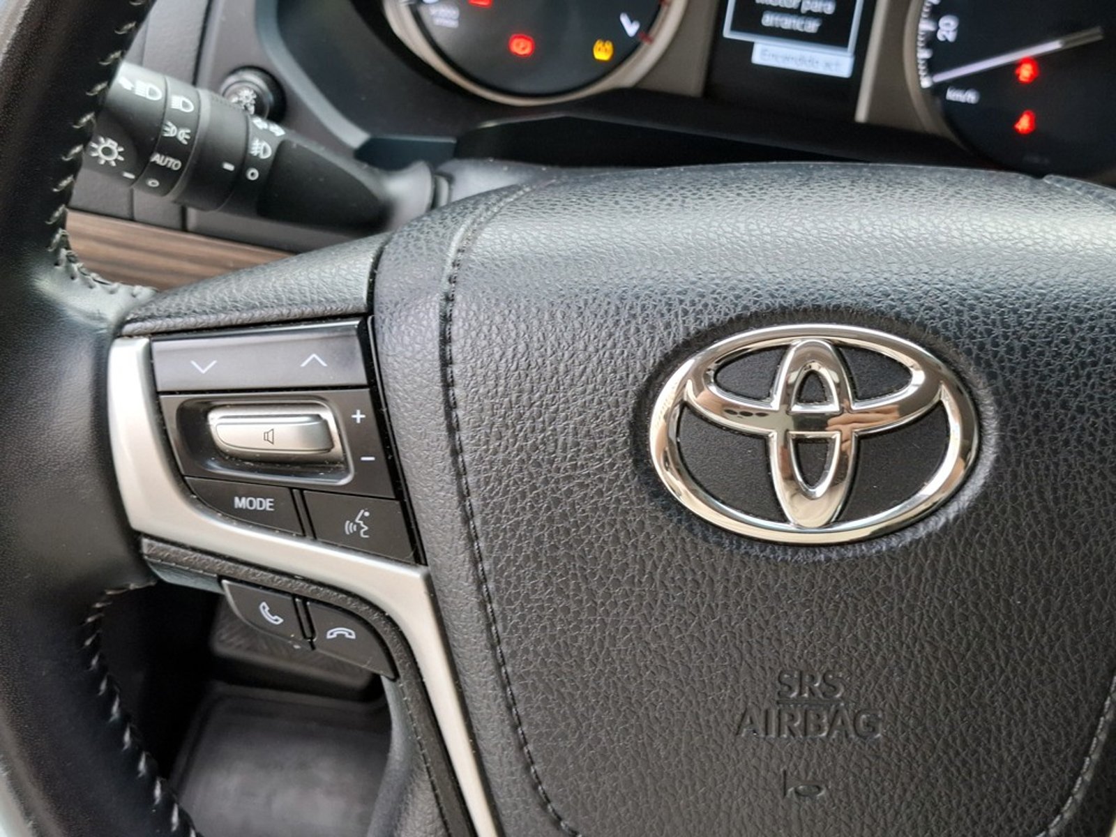 TOYOTA LAND CRUISER PRADO 4X4 4.0 AT 2023 - Imagen 17 de 20