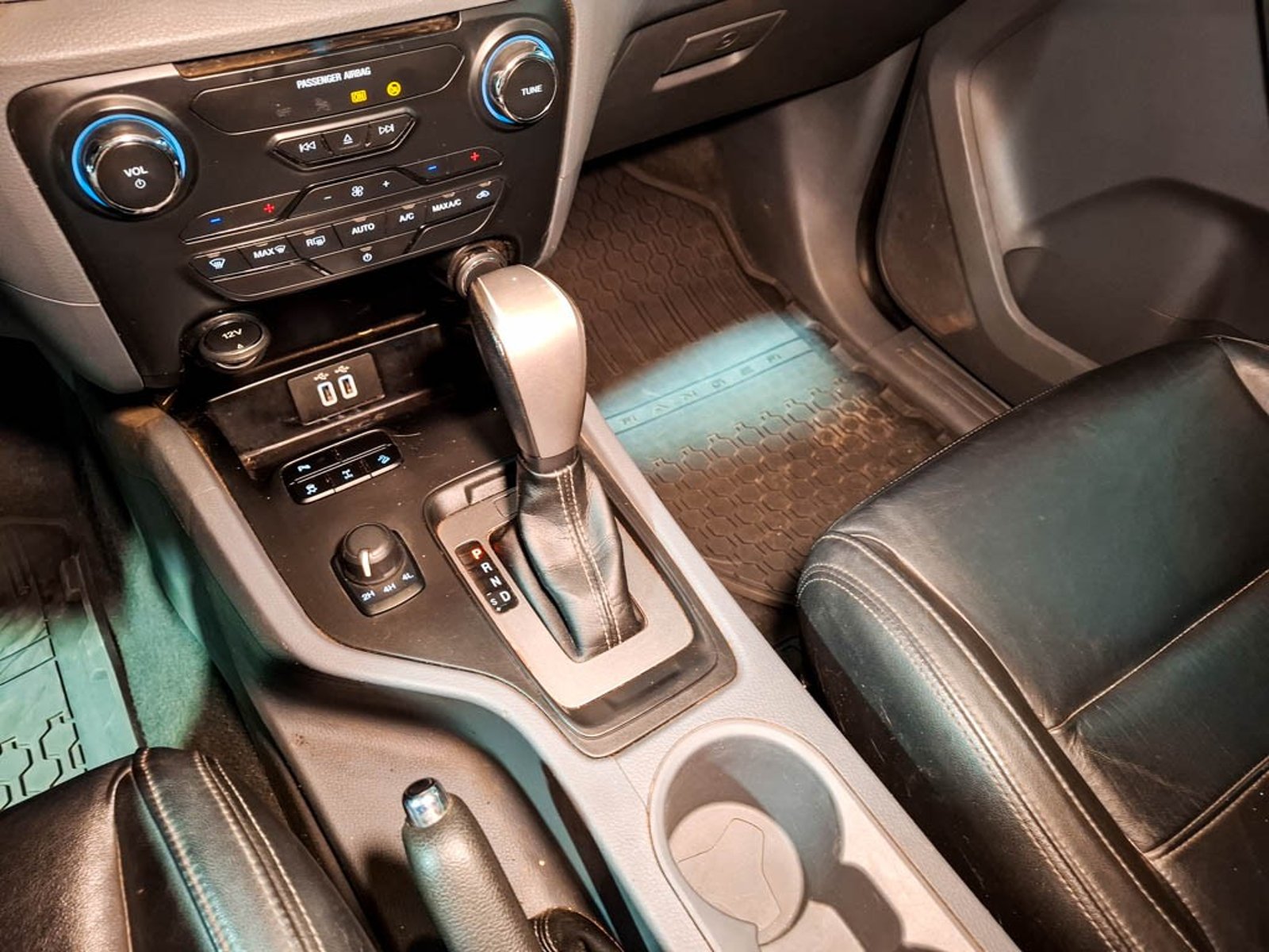 FORD RANGER LTD 4X4 3.2 AUT 2020 - Imagen 16 de 20
