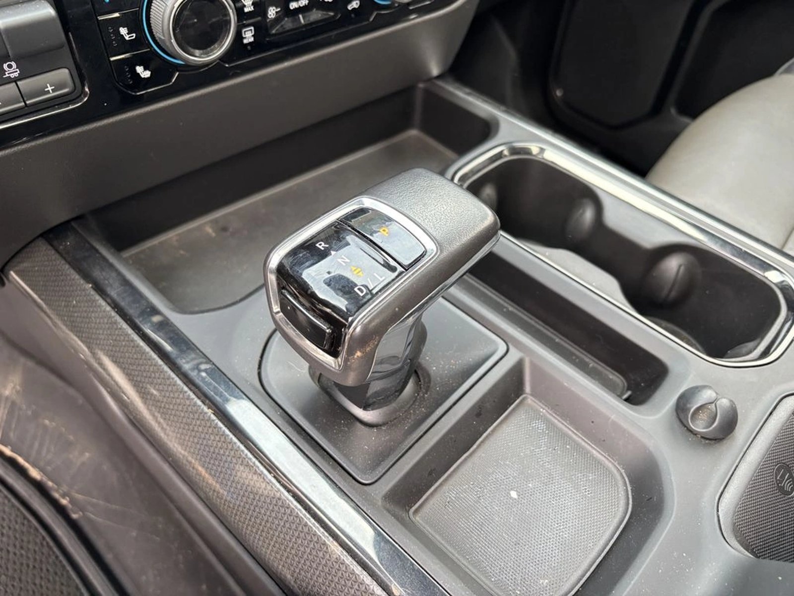 CHEVROLET SILVERADO 6.2 ZR2 4X4 AT 4P 2023 - Imagen 14 de 20
