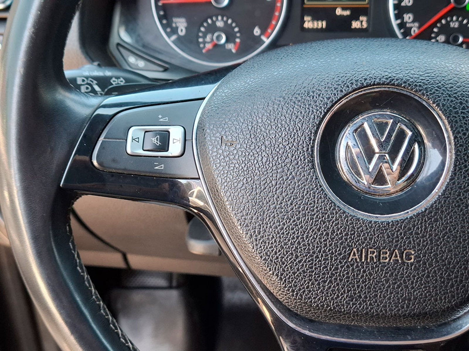 VOLKSWAGEN AMAROK 4X4 3.0 AUT 2021 - Imagen 14 de 20