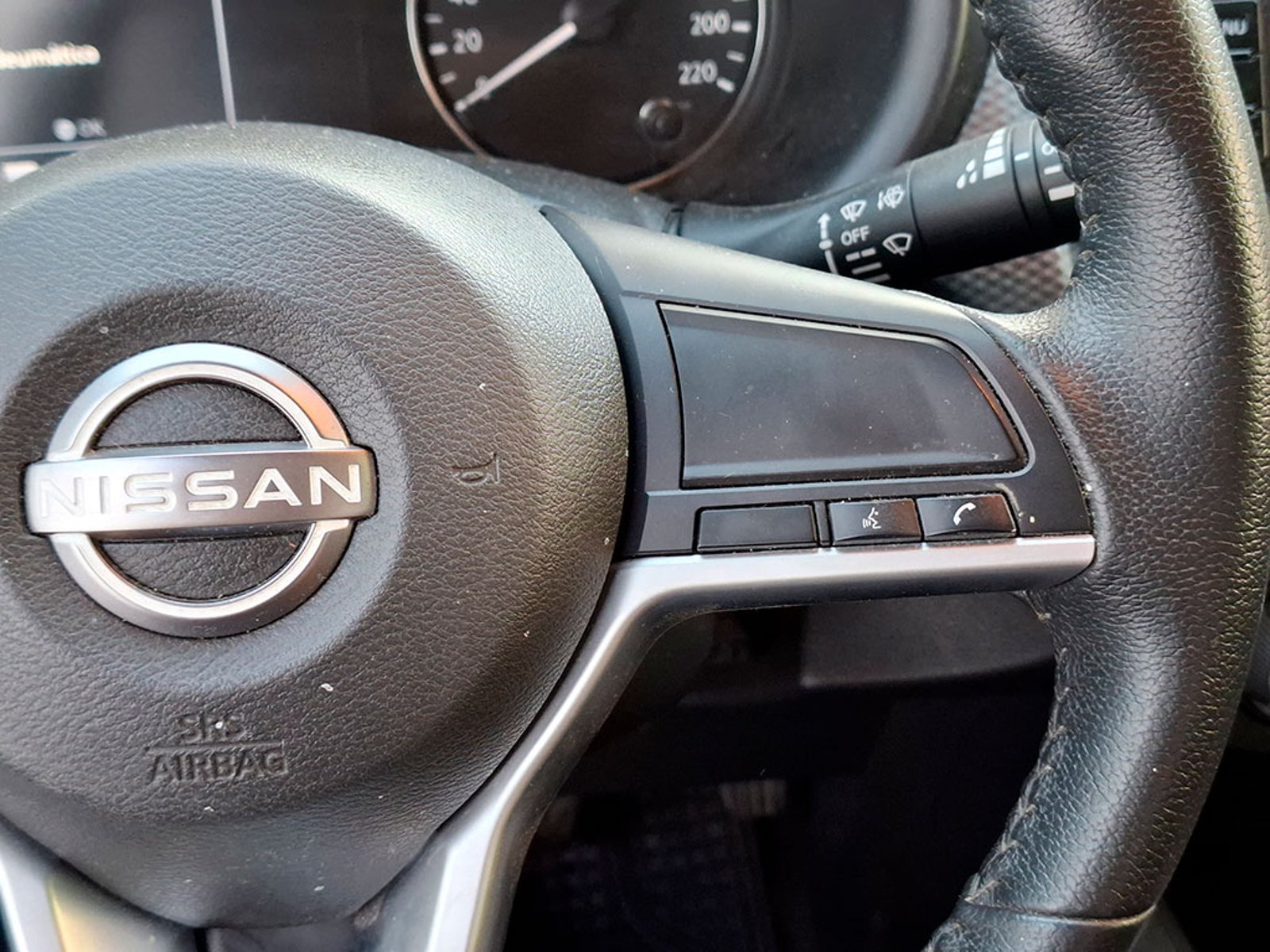 NISSAN KICKS 1.6 SENSE 2022 - Imagen 15 de 20