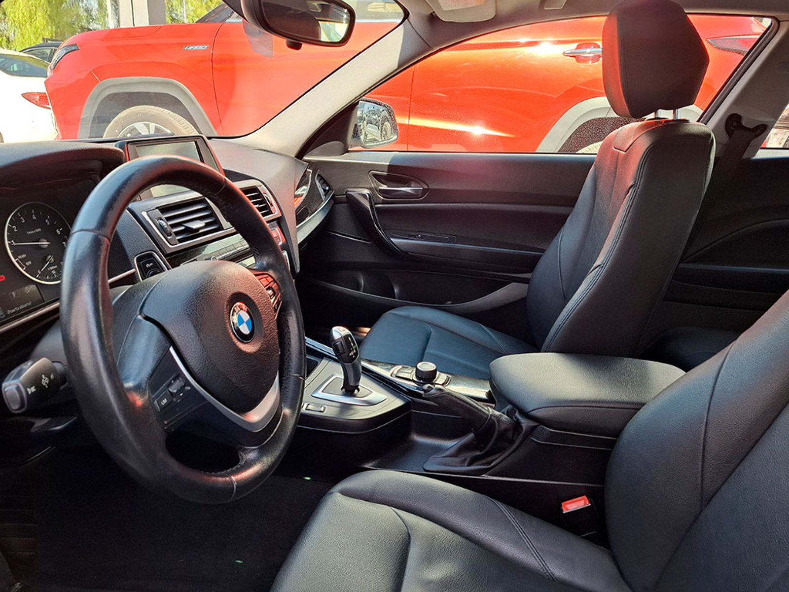 BMW 120i LCI 1.6 AUT 2016 - Imagen 10 de 20