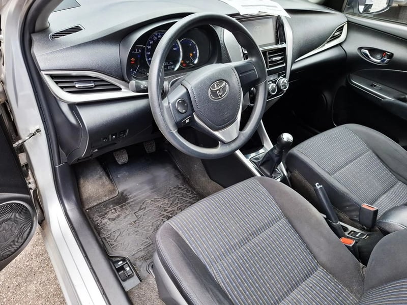 Toyota YARIS SEDAN 1.5 2021 - Imagen 14 de 20