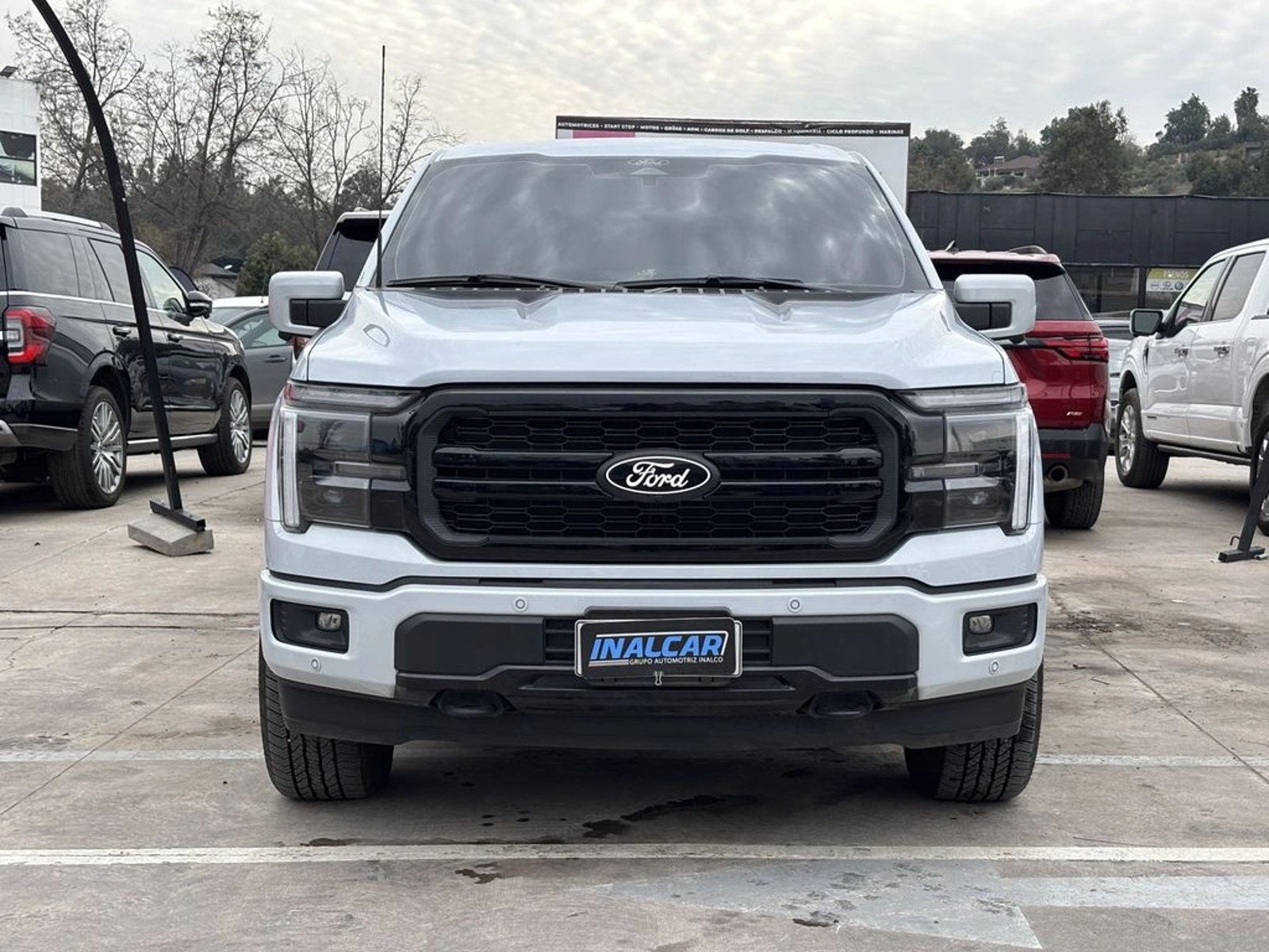 Ford F-150 LARIAT 2026 - Foto 2 de 20