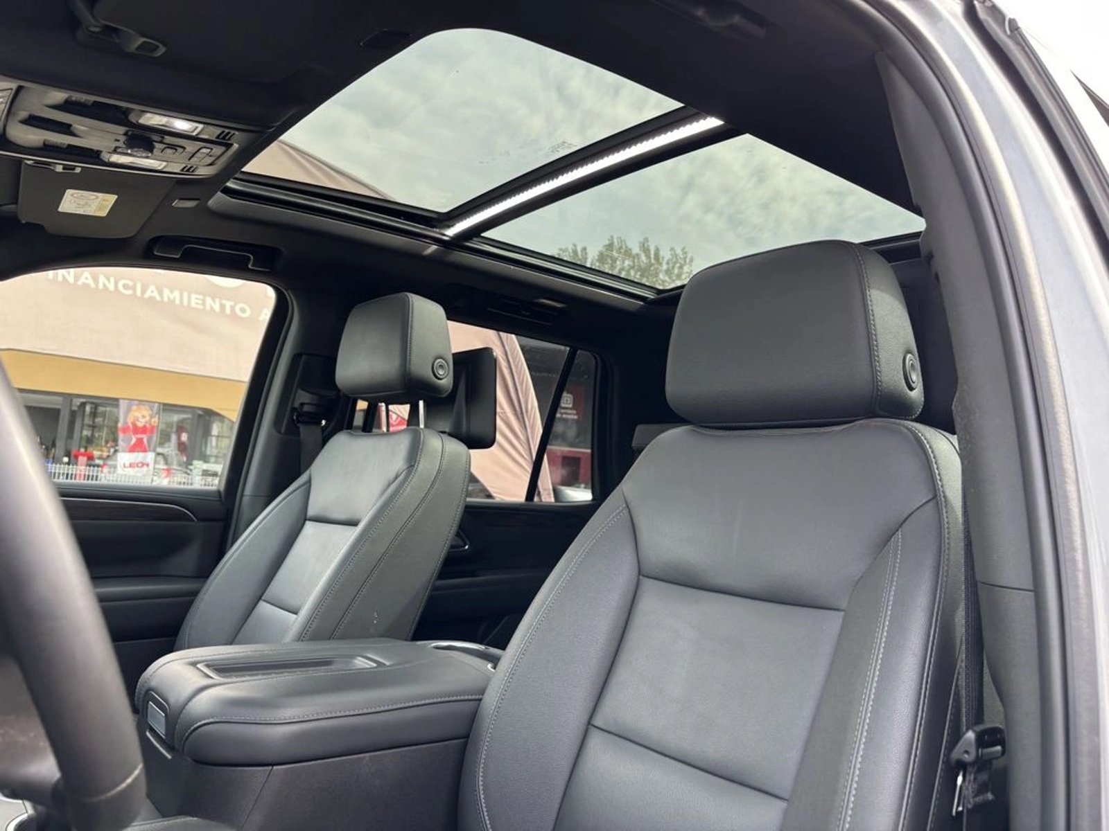 CHEVROLET TAHOE 5.3 Z71 AT 4X4 2025 - Imagen 6 de 20