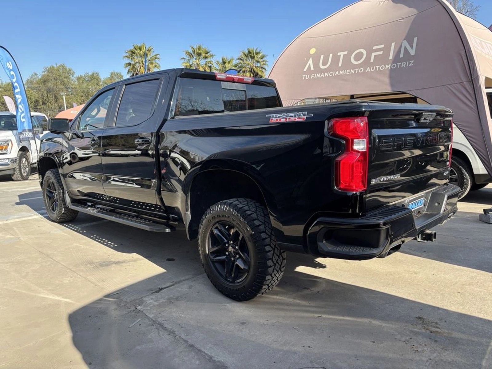 CHEVROLET SILVERADO 5.3 LT TRAIL BOSS Z71 4X4 AT 4P 2023 - Imagen 12 de 20