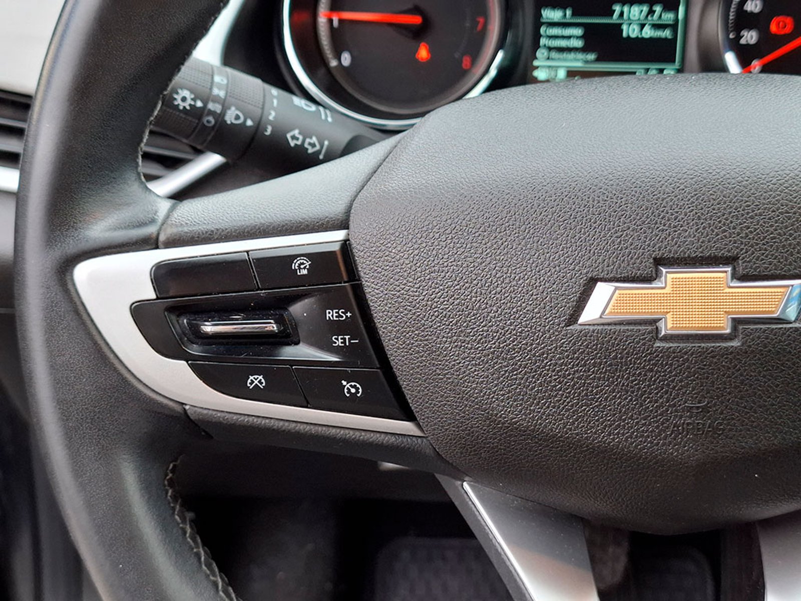 Chevrolet ONIX PREMIER AUT 2024 - Imagen 14 de 20