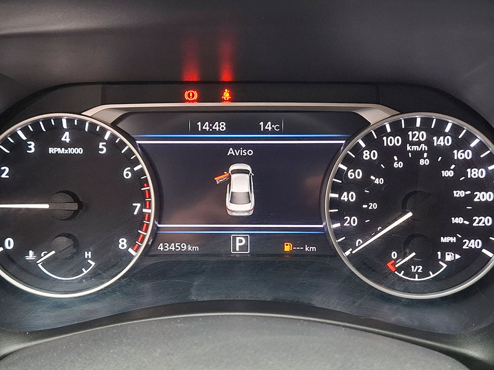 Nissan SENTRA 2.0 ADVANCE 2025 - Imagen 16 de 18