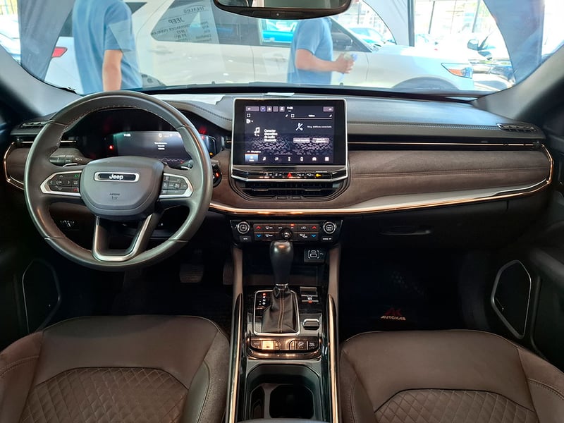 Jeep COMMANDER OVERLAND 4X4 2.0 AUT 2023 - Imagen 10 de 20