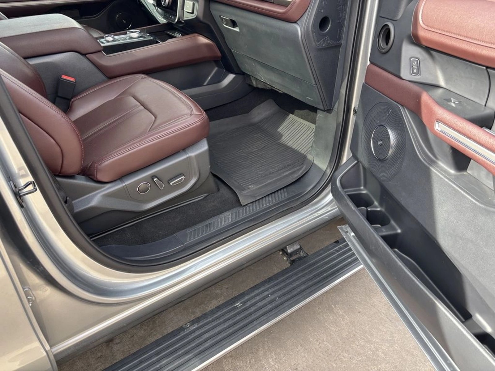 FORD EXPEDITION 3.5 LIMITED AT 4X4 2024 - Imagen 8 de 20